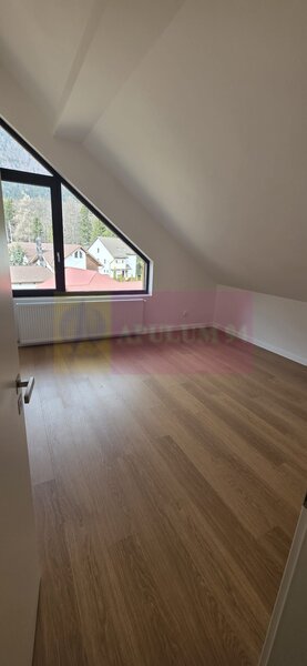Apartament cu 2 camere de vanzare in Busteni